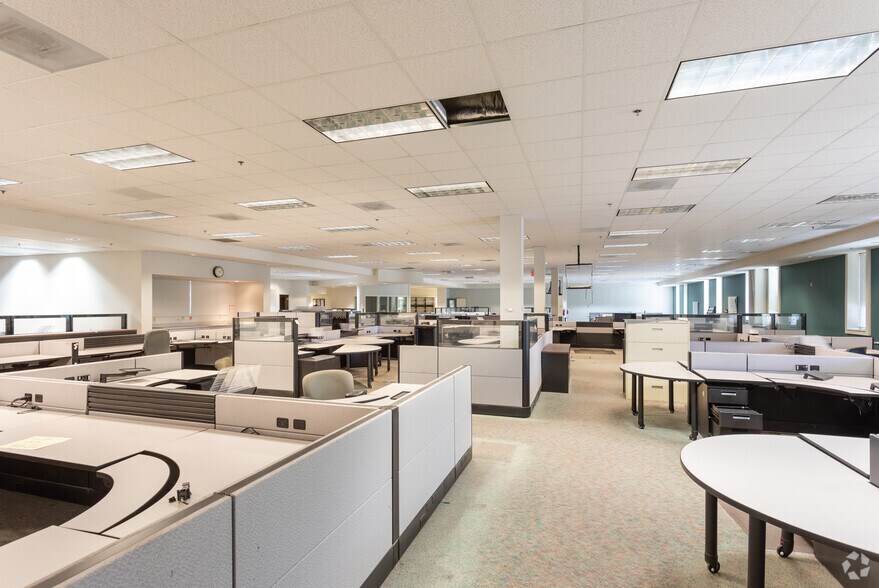 More Photos Of 458 Whitfield St, Fayetteville Manufacturing For Sale