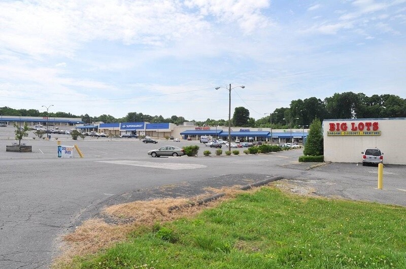 Primary Photo Of 2500 W Franklin Blvd, Gastonia Unknown For Lease