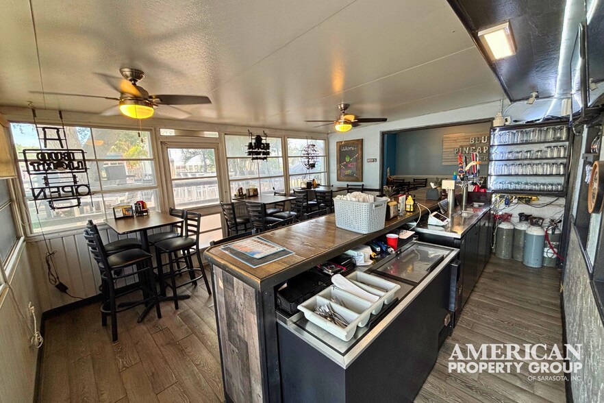 More Photos Of 470 W Dearborn St, Englewood Restaurant For Sale