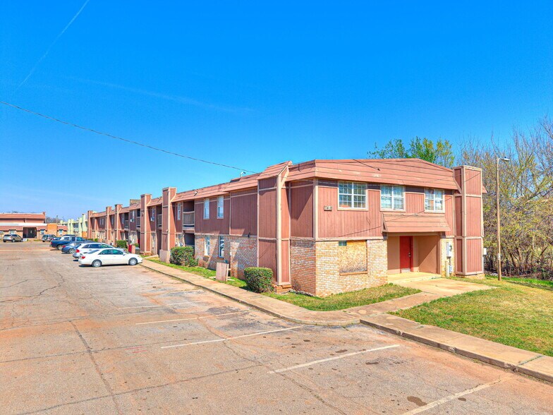 More Photos Of 7404 Lyrewood Ln, Oklahoma City Apartments For Sale