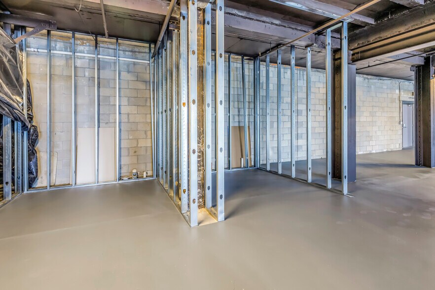 More Photos Of 895 Central Ave, Saint Petersburg Office For Lease