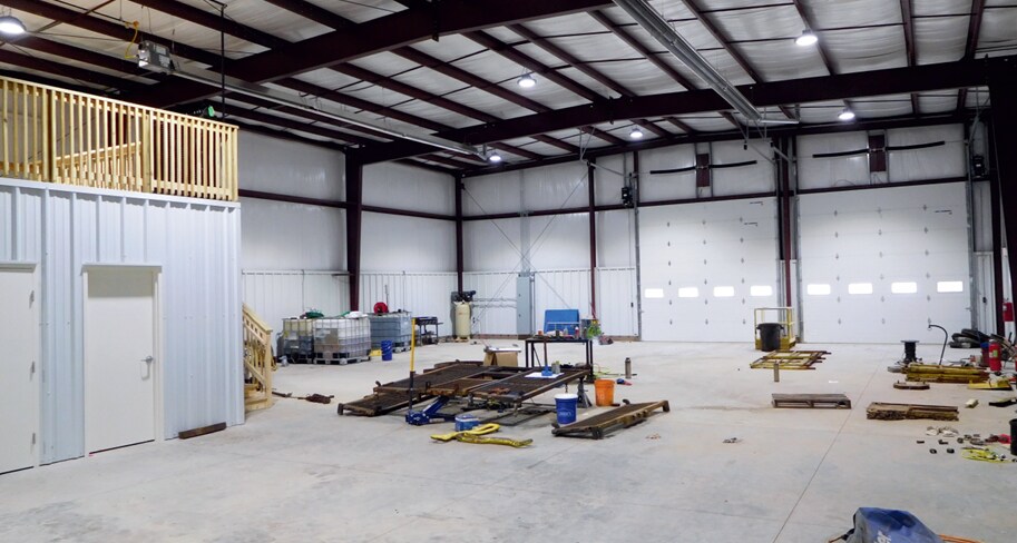 More Photos Of 1622 Glass Ave, Fairmont Light Manufacturing For Lease