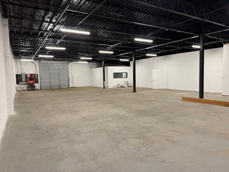 More Photos Of 88 Howard Ave, Bridgeport Warehouse For Lease