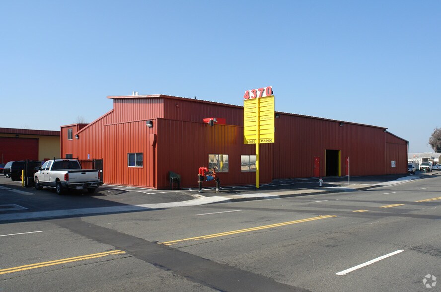 More Photos Of 4370 24th St, Sacramento Warehouse For Lease