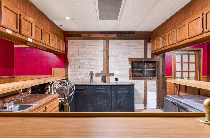 More Photos Of 6022 Pony Express Trl, Pollock Pines Freestanding For Sale