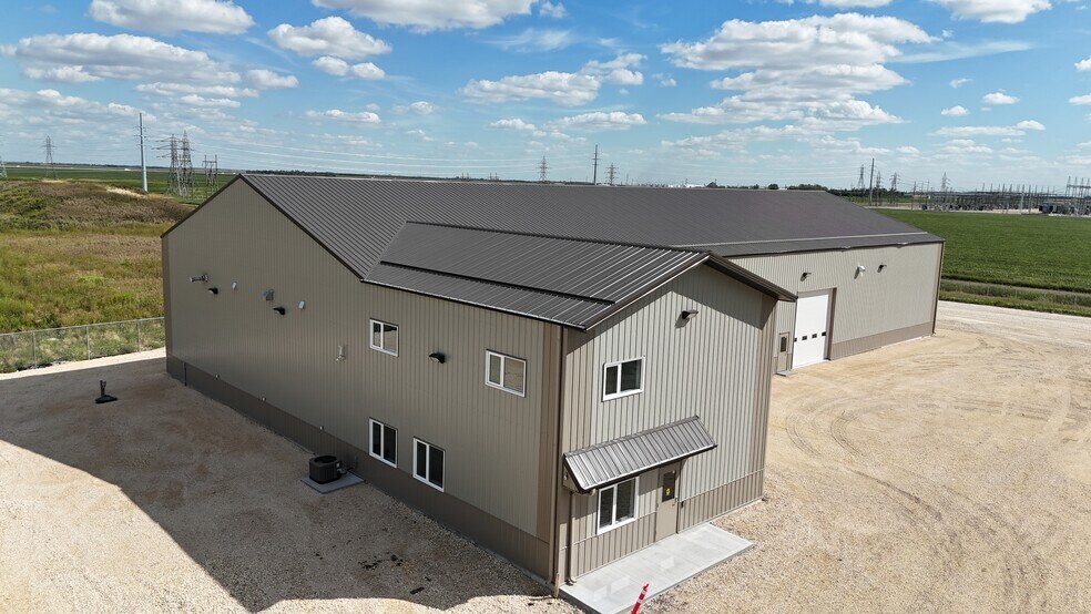 More Photos Of 119 Froese, Headingley Manufacturing For Sale