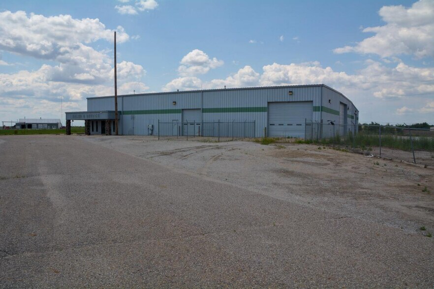 More Photos Of SE 241 SE 10 Ave, Great Bend Warehouse For Sale