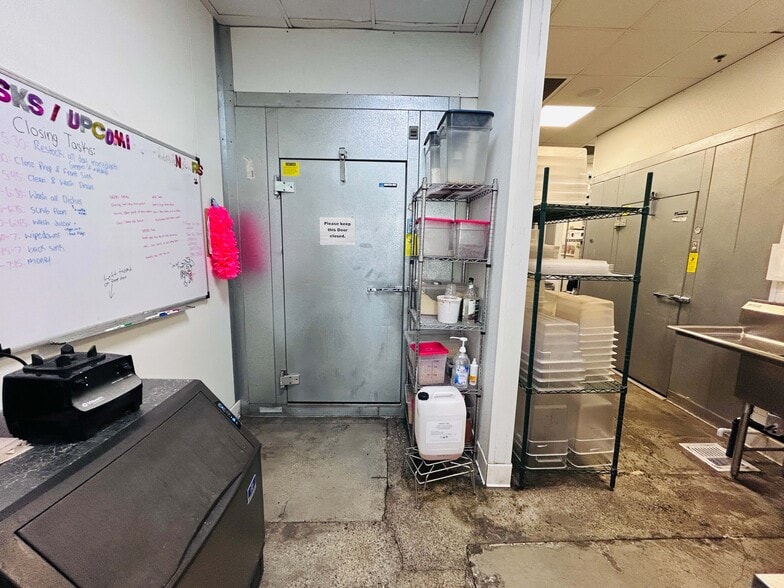 More Photos Of 1034 W Gladstone St, San Dimas Restaurant For Lease