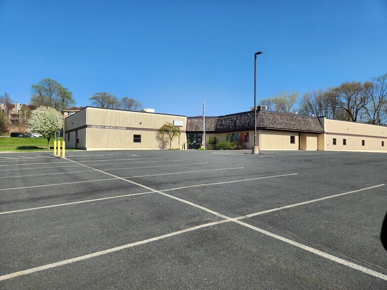 More Photos Of 4540 Tower St SE, Prior Lake Office For Sale
