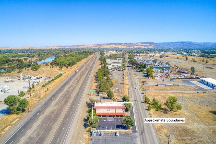 More Photos Of 2950 Feather River Blvd, Oroville Light Distribution For Sale