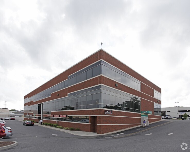 More Photos Of 1300 N Grant Ave, Wilmington Office For Sale