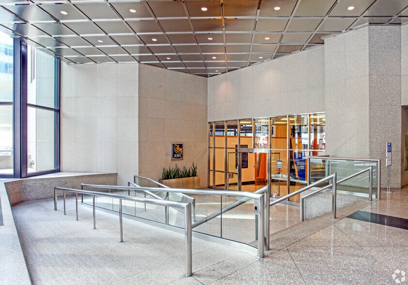 More Photos Of 200 Bay St, Toronto Office For Lease