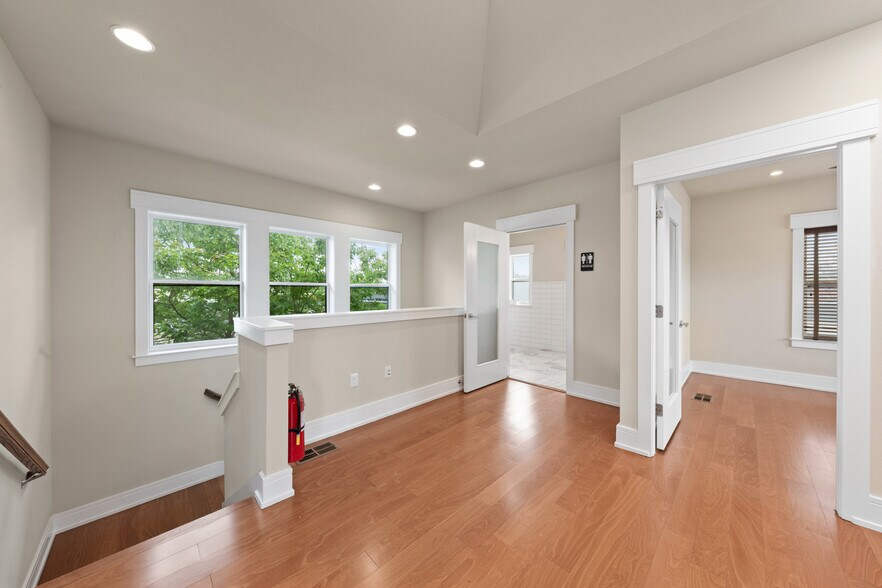 More Photos Of 1206 Hart St, Georgetown Specialty For Sale