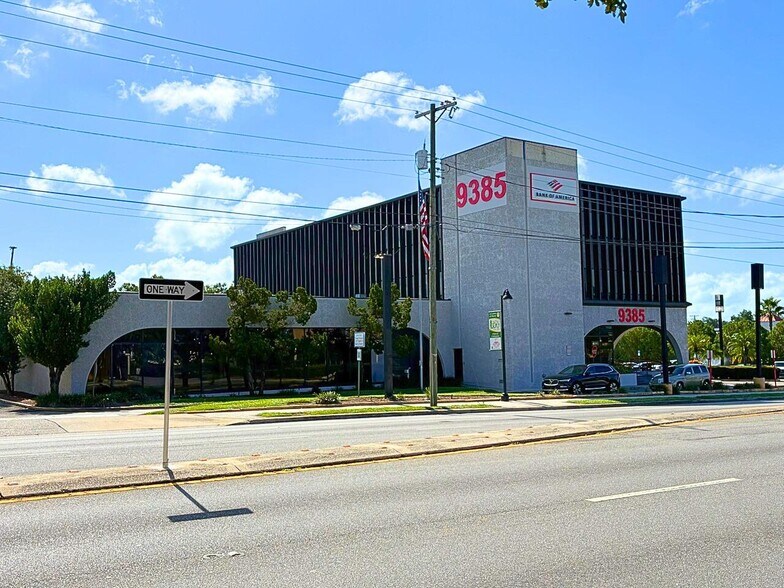 More Photos Of 9385 N 56th St, Temple Terrace General Retail For Sale