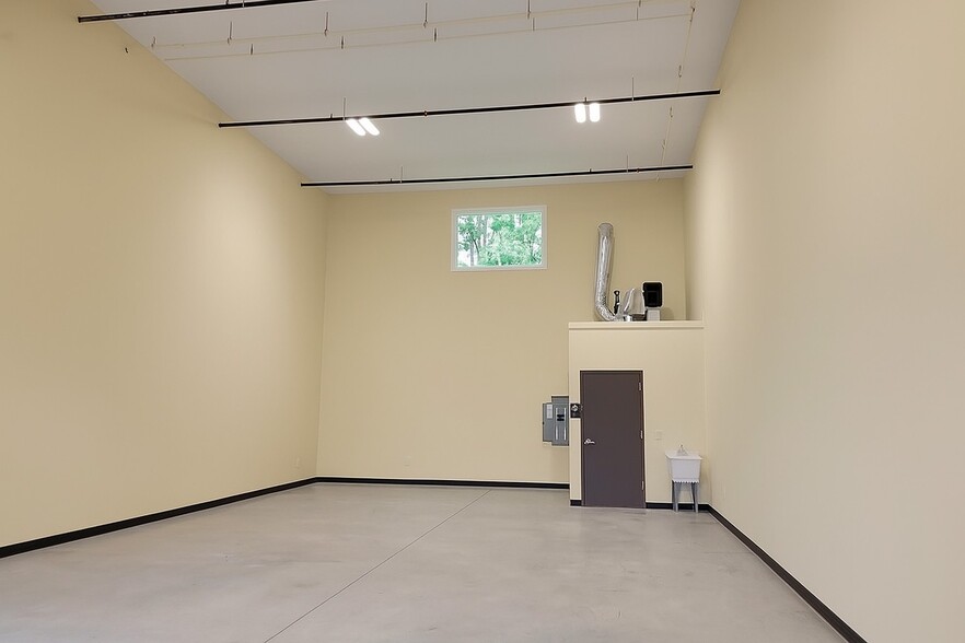 More Photos Of 3770 Francis Cir, Alpharetta Flex For Sale