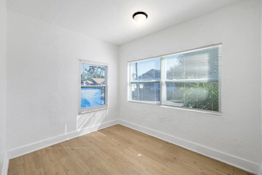 More Photos Of 1761 19th St S, Saint Petersburg Apartments For Sale