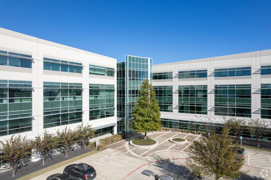 More Photos Of 17220 Katy Fwy, Houston Office For Lease