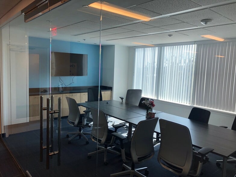 More Photos Of 1203 Governors Square Blvd, Tallahassee Office For Lease