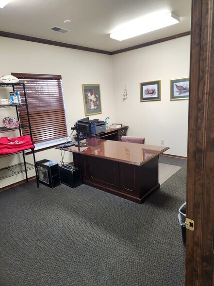 More Photos Of 27 E Ayers St, Edmond Office For Lease