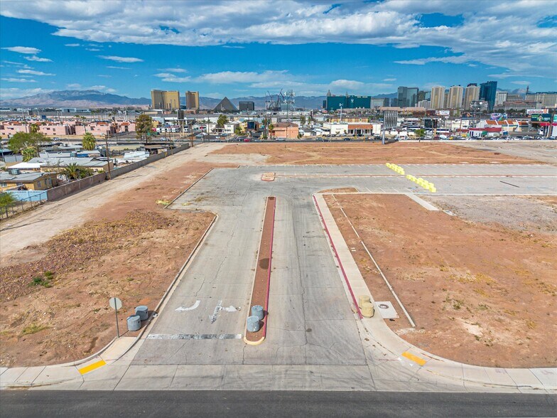 More Photos Of 851 E Tropicana Ave, Las Vegas Land For Sale