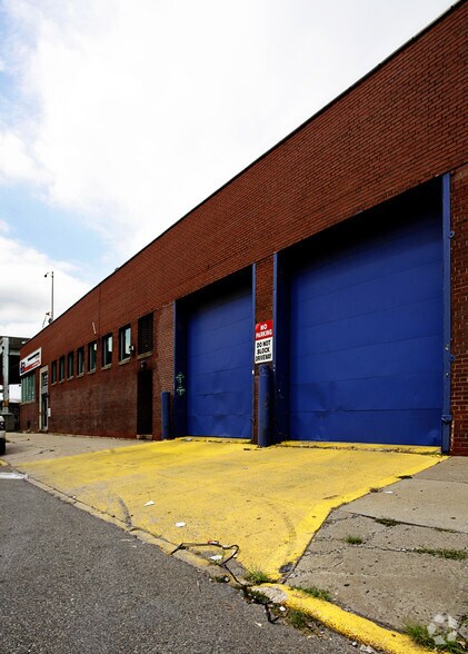 More Photos Of 49-70 31st St, Long Island City Manufacturing For Lease