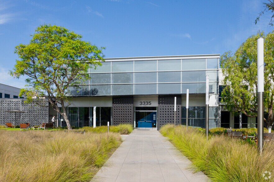 More Photos Of 3337 Susan St, Costa Mesa Unknown For Lease