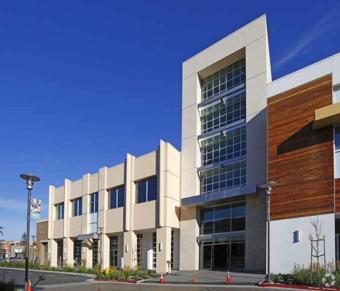 More Photos Of 19409-19419 Stevens Creek Blvd, Cupertino Freestanding For Lease