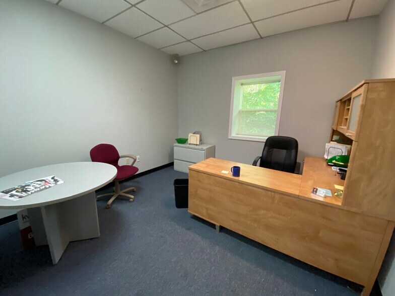 More Photos Of 1193 Hooksett Rd, Hooksett Medical For Lease