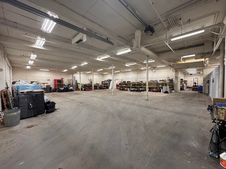 More Photos Of 334 Ontario St, Albany Warehouse For Sale