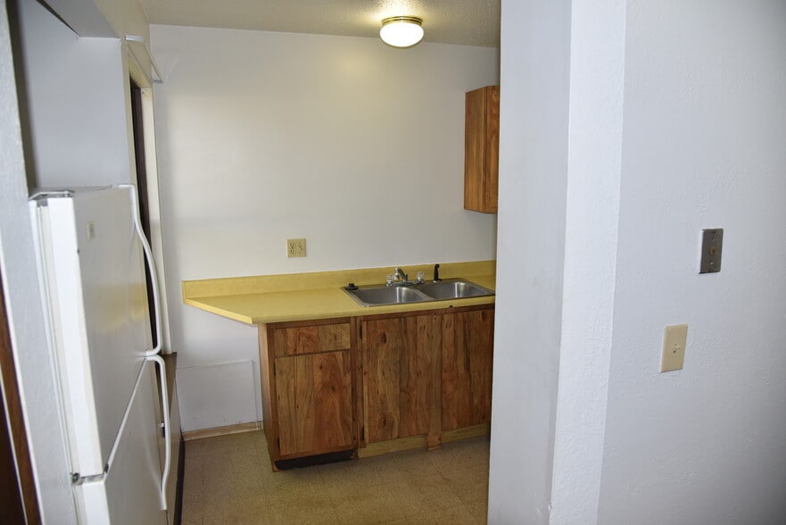 More Photos Of 230-260 Corning St, Farwell Apartments For Sale