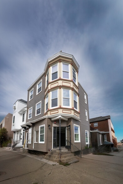 Primary Photo Of 1101 Lehigh St, Easton Apartments For Sale