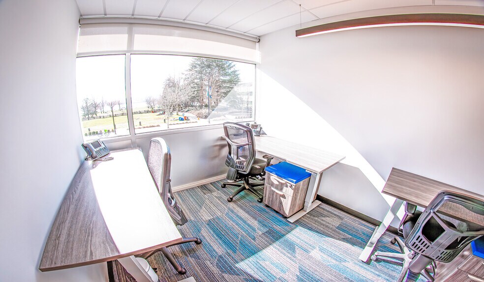 More Photos Of 252 W Esplanade, North Vancouver Coworking Space