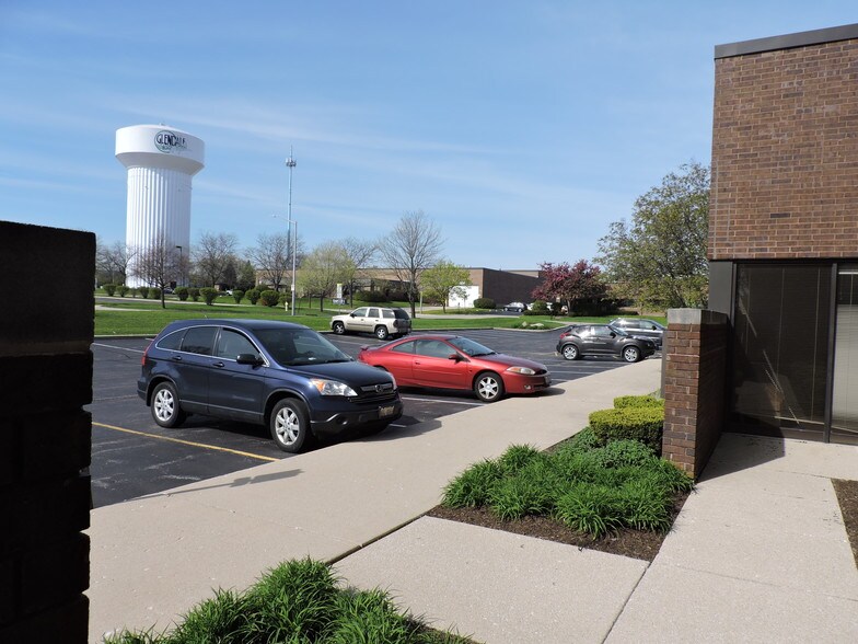 More Photos Of 158-176 N Brandon Dr, Glendale Heights Warehouse For Sale