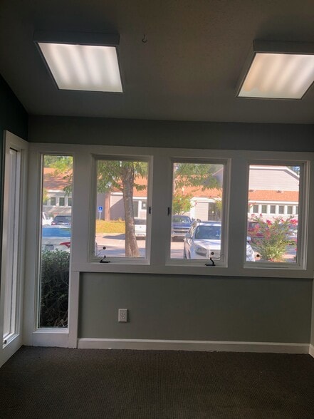 More Photos Of 1762 Metromedical Dr, Fayetteville Medical For Sale