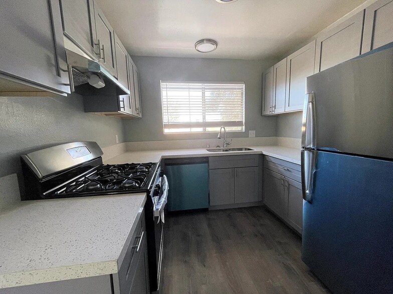More Photos Of 594 Graves Ave, El Cajon Apartments For Sale