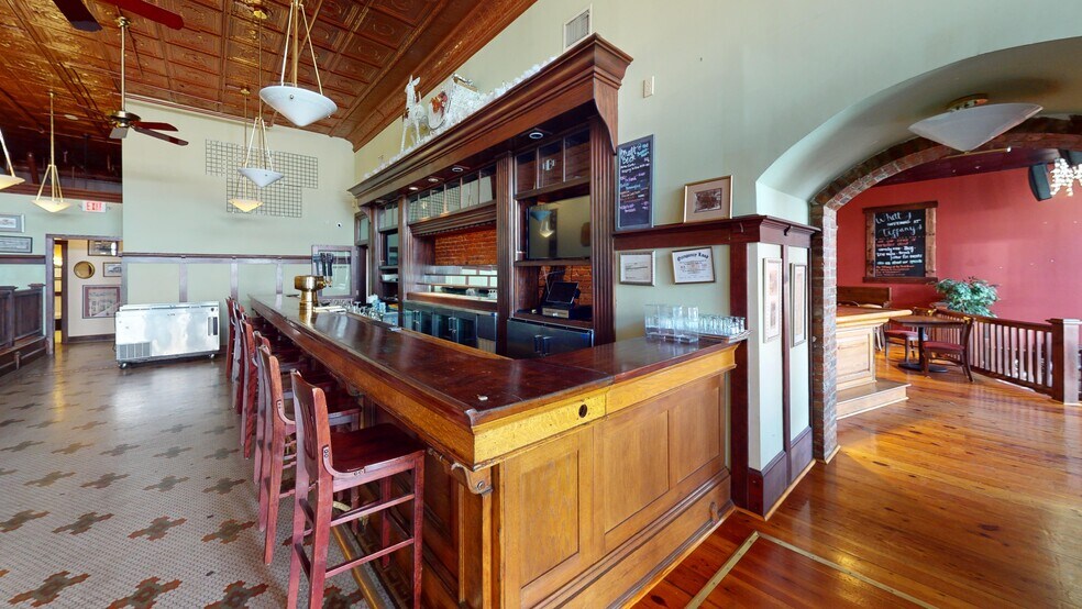 More Photos Of 135 W Main St, Albemarle Restaurant For Lease