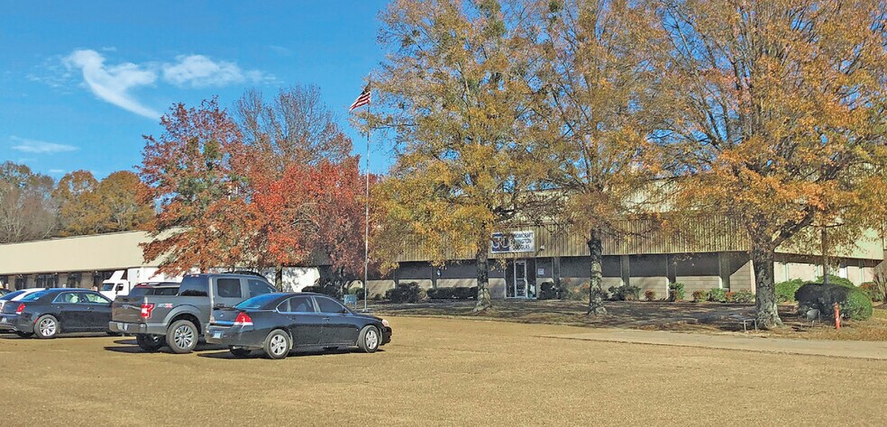 More Photos Of 1457 Industrial Park Rd, Sardis Distribution For Lease