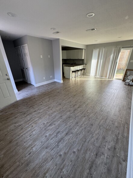 More Photos Of 413 E 7th Ave, Tallahassee Specialty For Sale