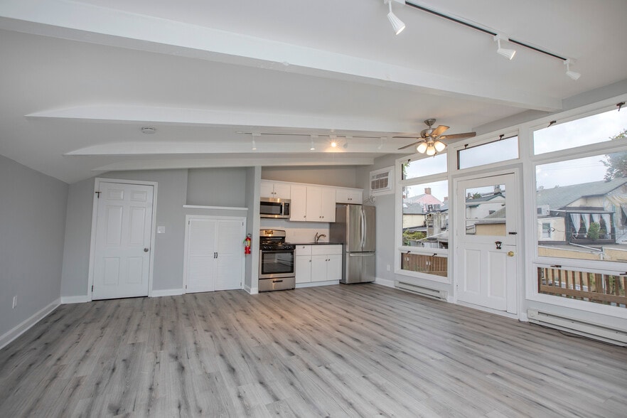 More Photos Of 83-85 S Main St, New Hope Storefront Retail Residential For Sale