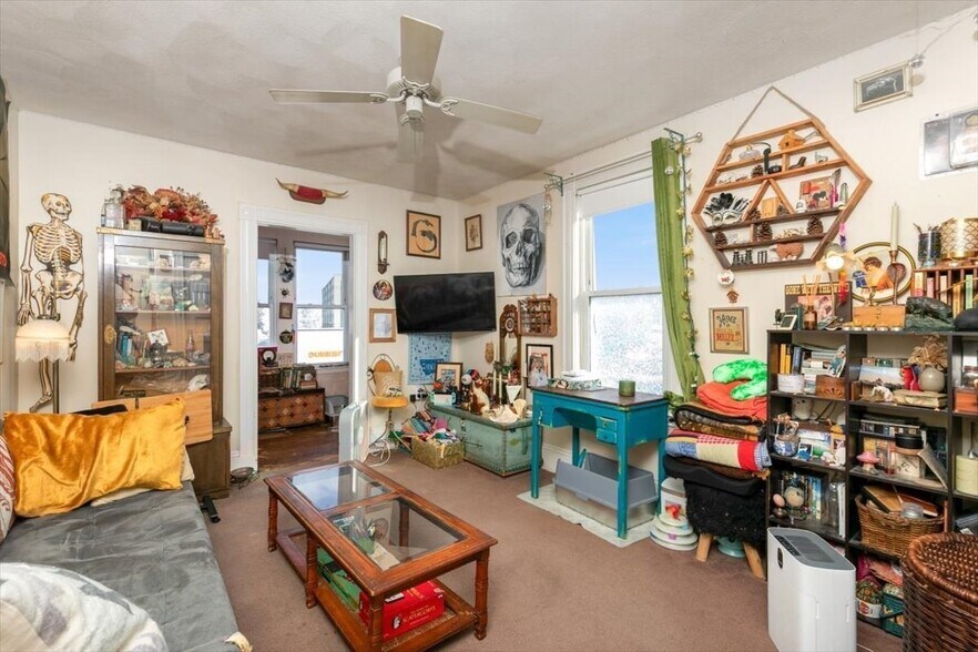More Photos Of 412 Cabot St, Beverly Apartments For Sale