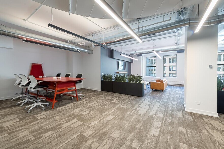 More Photos Of 17 N State St, Chicago Office For Lease
