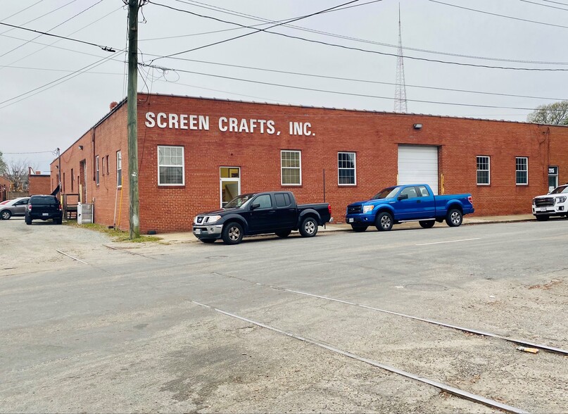 Primary Photo Of 2911-2915 W Moore St, Richmond Warehouse For Lease