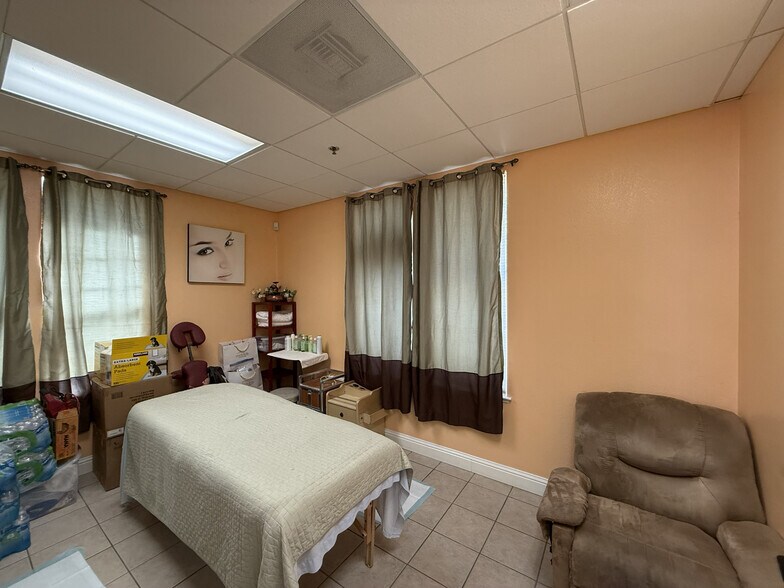 More Photos Of 9030 Windsor Rd, Windsor General Retail For Sale