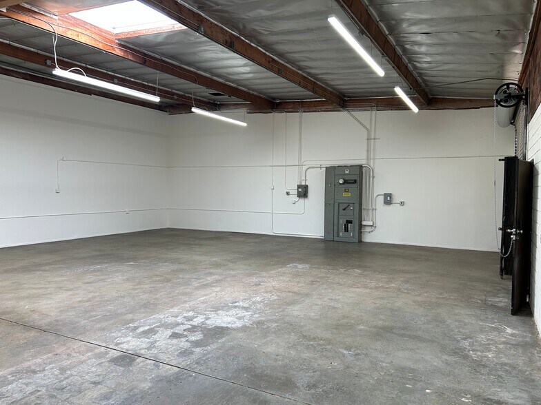 More Photos Of 14315 S Normandie Ave, Gardena Service For Lease