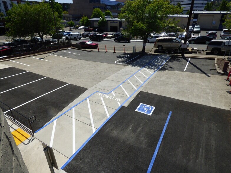 More Photos Of 2055 N Broadway, Walnut Creek Office For Sale