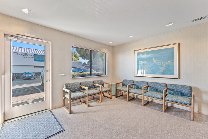 More Photos Of 64 Penny Ln, Watsonville Medical For Sale