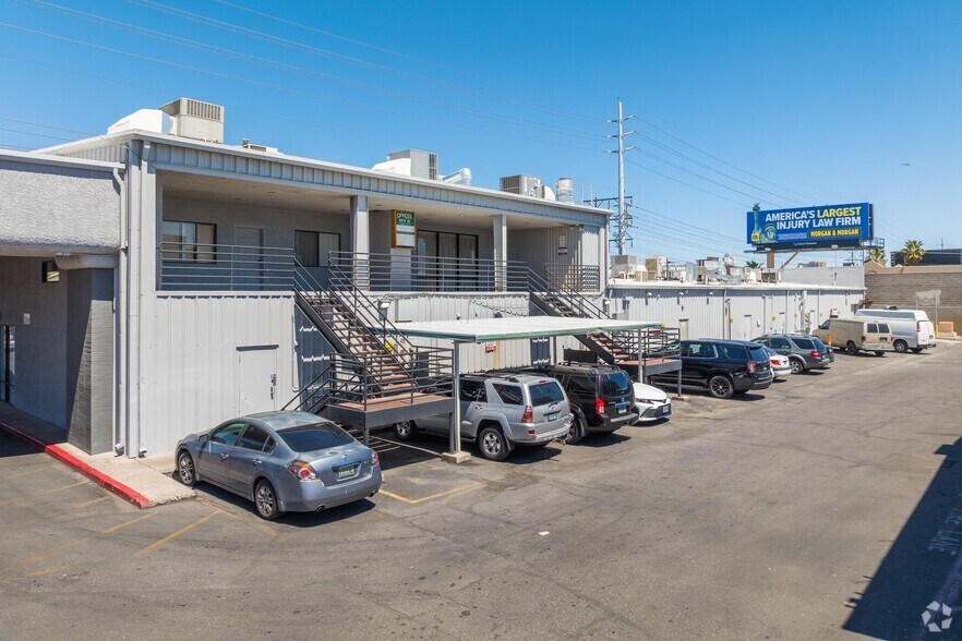 More Photos Of 4755 W Flamingo Rd, Las Vegas Freestanding For Lease