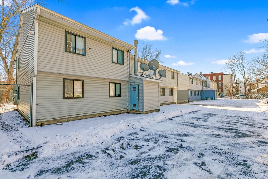 More Photos Of 5 Warner St Ext, Hartford Apartments For Sale