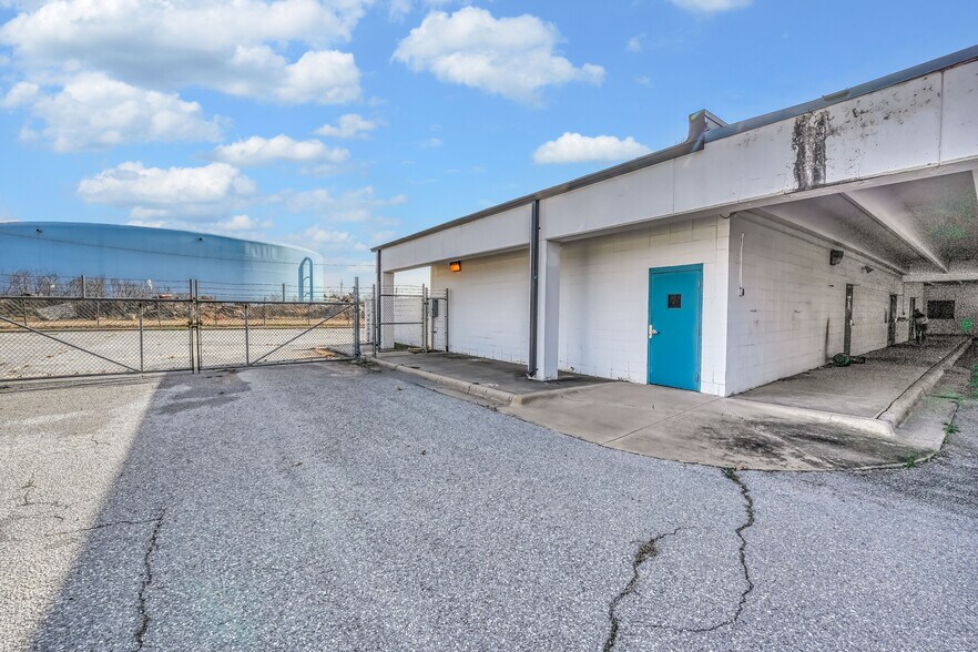 More Photos Of 6725 NW Atlanta Ave, Lawton Industrial For Lease
