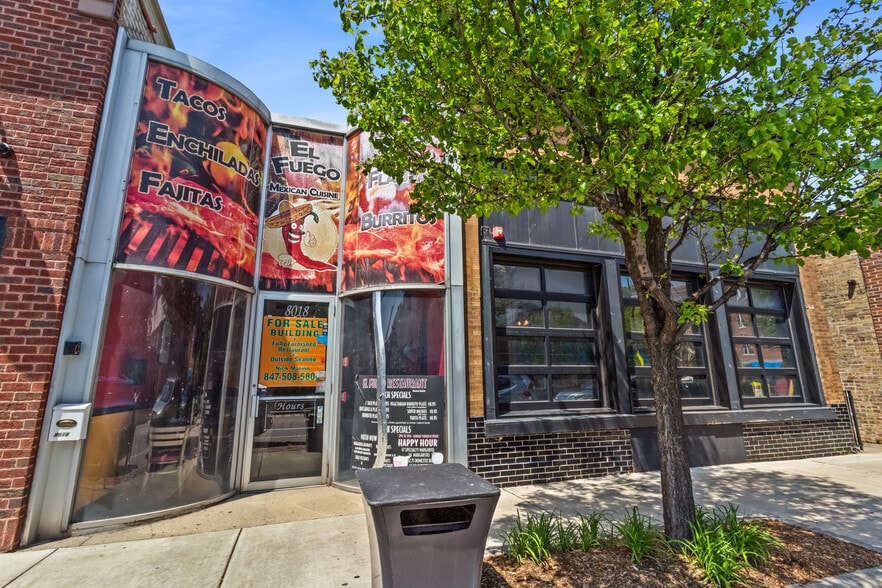 Primary Photo Of 8018-8020 Lincoln Ave, Skokie Restaurant For Sale